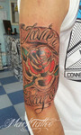 mark-tattoo-torrejon-ardoz-tatuaje-old-school-brazo-rosa