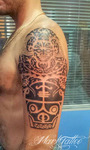 mark-tattoo-torrejon-ardoz-tatuaje-polinesio-brazo-maori-calavera