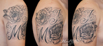 mark-tattoo-torrejon-ardoz-madrid-tatuaje-hombro-iniciales-rosas