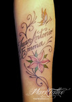 mark-tattoo-torrejon-ardoz-tatuaje-letras-pierna-nombres-flor-mariposa-emma-juan-antonio