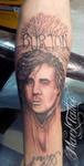 mark-tattoo-torrejon-ardoz-tatuaje-retrato-brazo-tim-burton