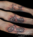 mark-tattoo-torrejon-ardoz-tatuaje-antebrazo-motoretta-bicicleta