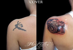 mark-tattoo-torrejon-ardoz-tatuaje-cover-hombro-camara-canon